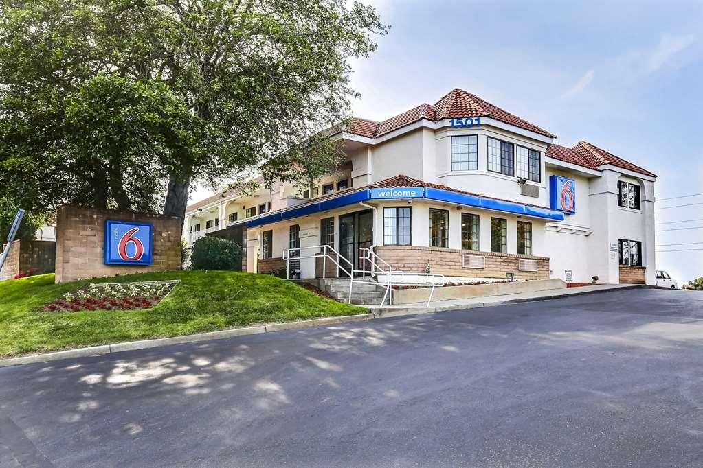 Motel 6-Pinole, Ca מראה חיצוני תמונה