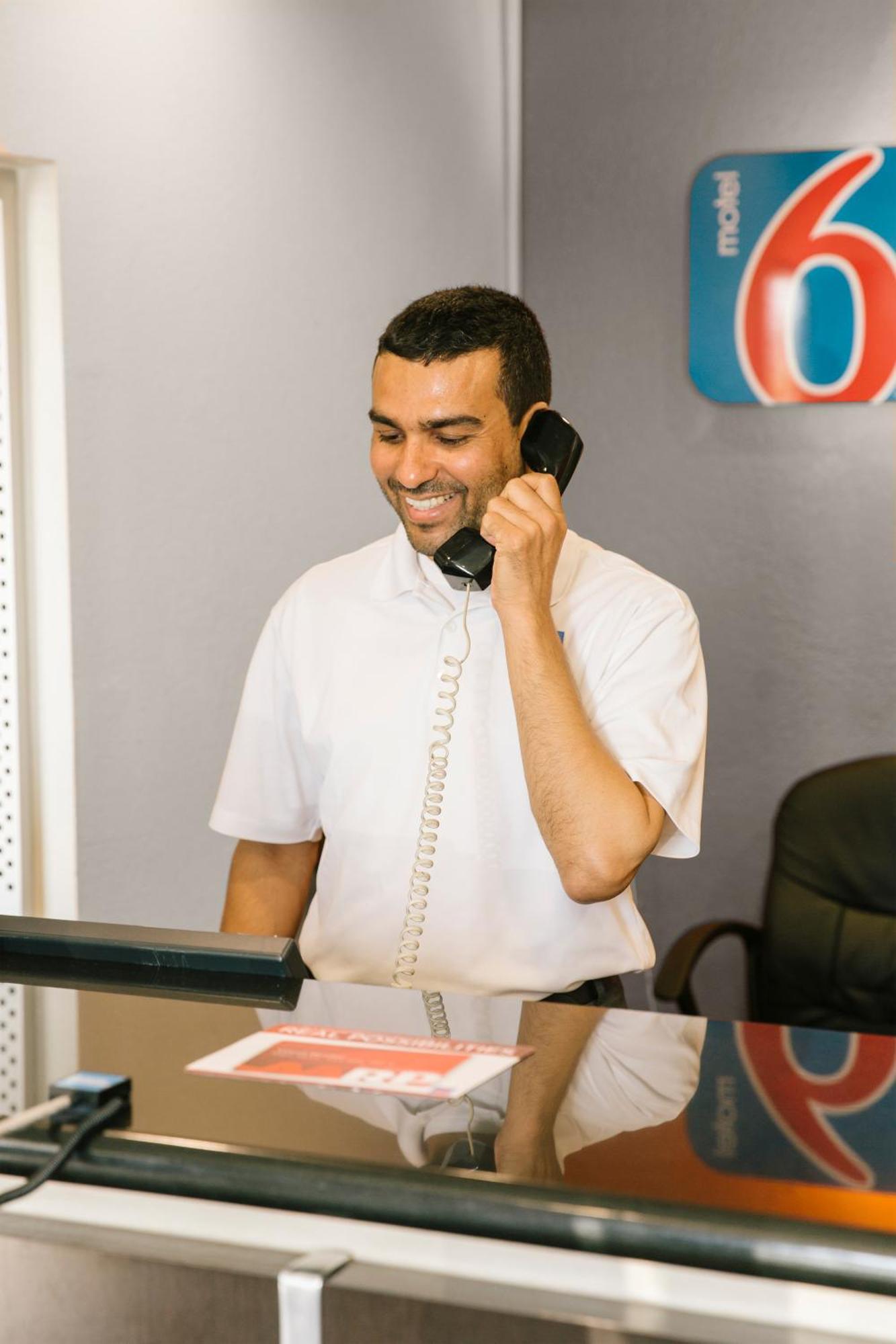 Motel 6-Pinole, Ca מראה חיצוני תמונה